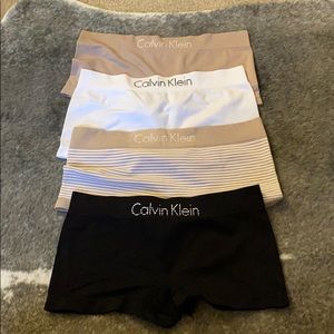 Calvin Klein booty shorts underwear lot of 4 new
